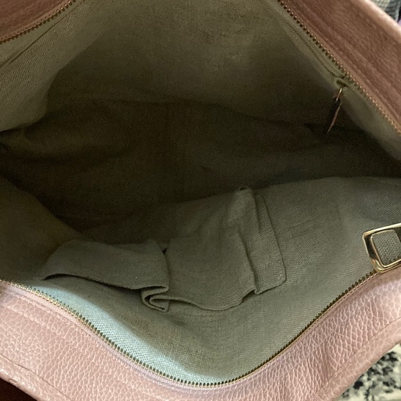 Beautiful Gucci GG Canvas Bree Tote. EUC Pink leather w/Goldtone Hardware. - Picture 8 of 14